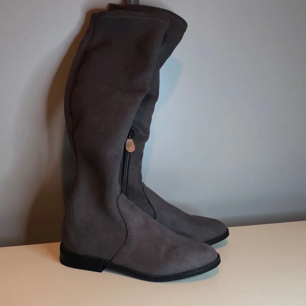Gentle Souls by Kenneth Cole Brown